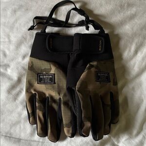 Burton Men's Black and Brown Camouflage Gloves
